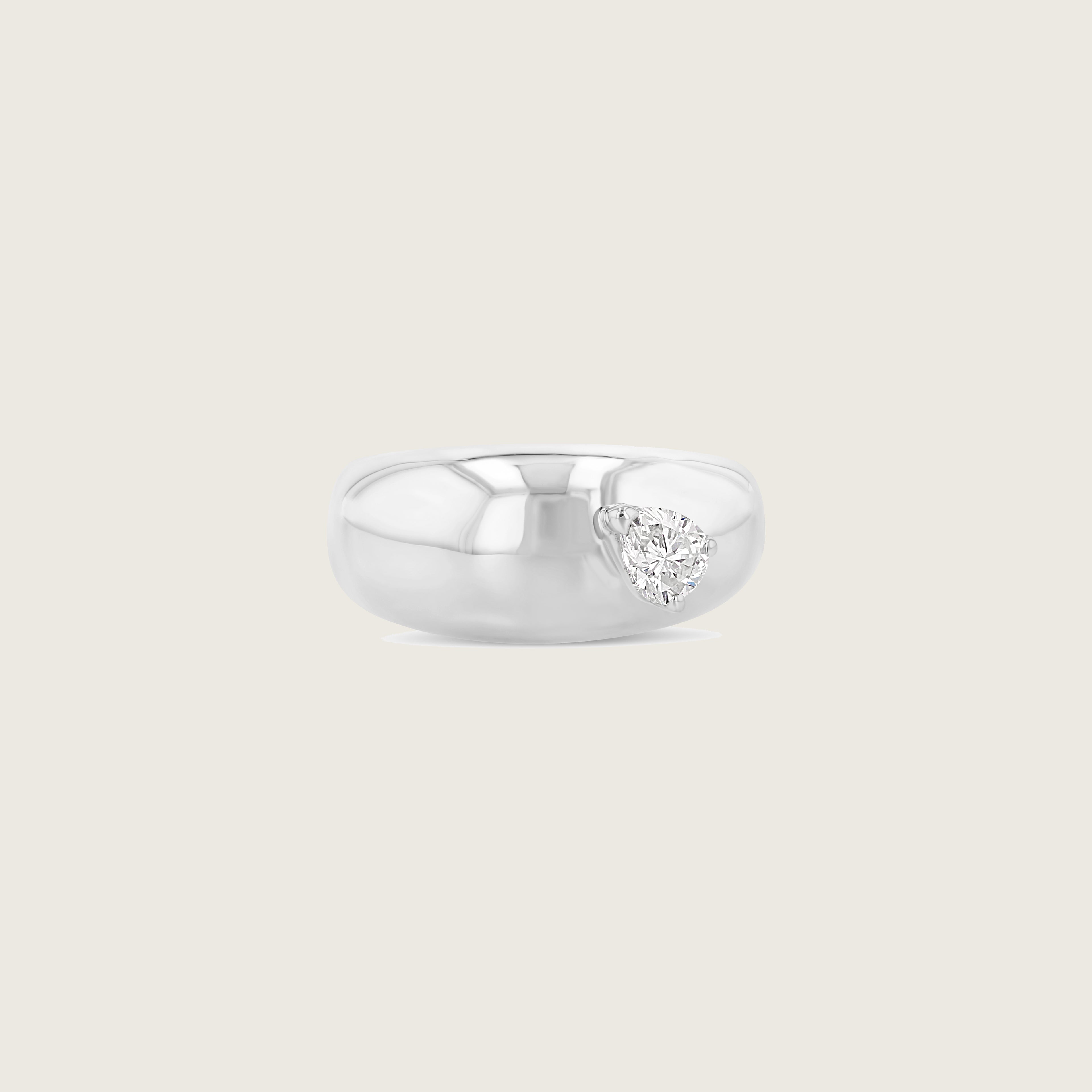 Demi Globe Plus Pear