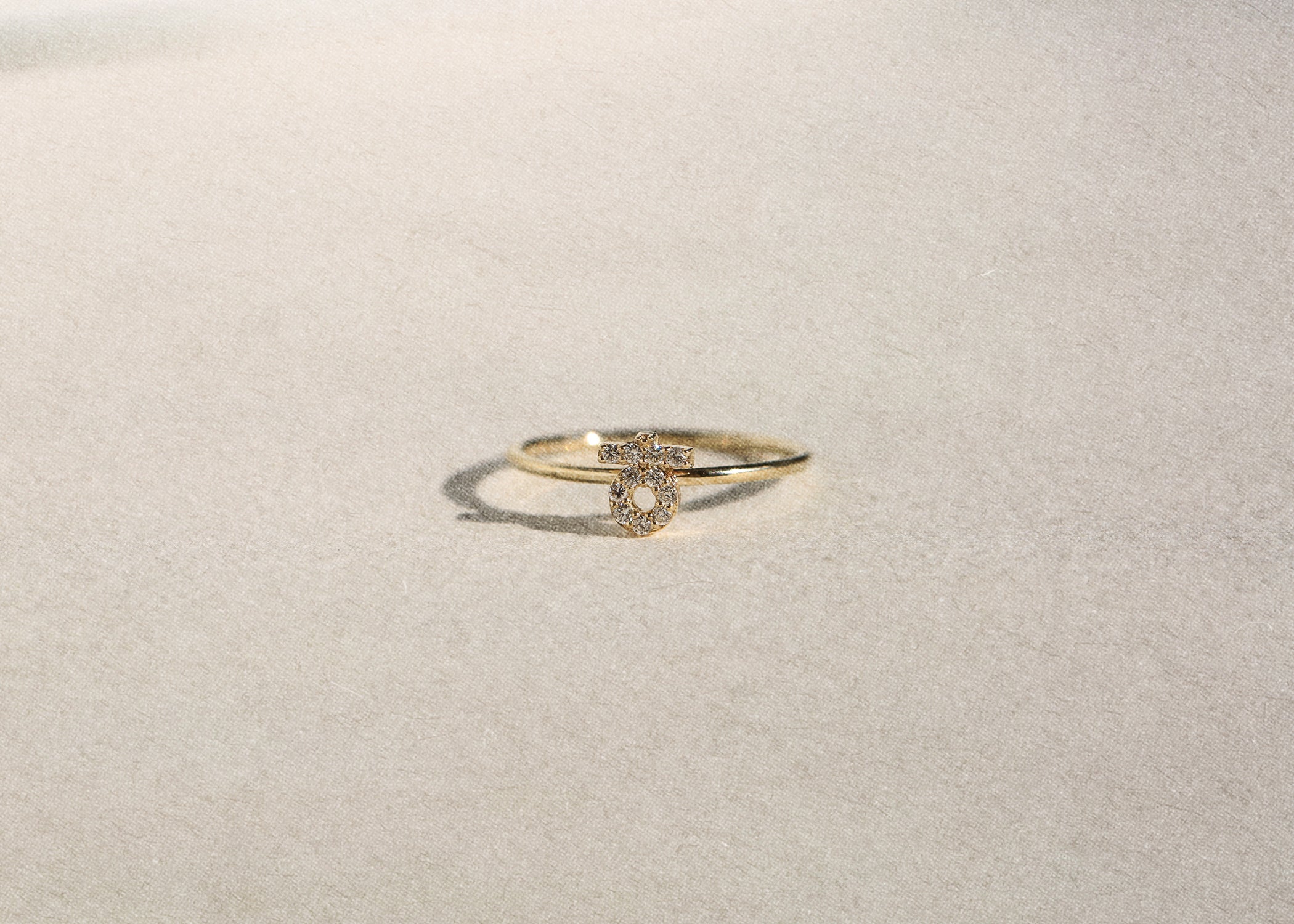 Hangul Ring with Diamonds