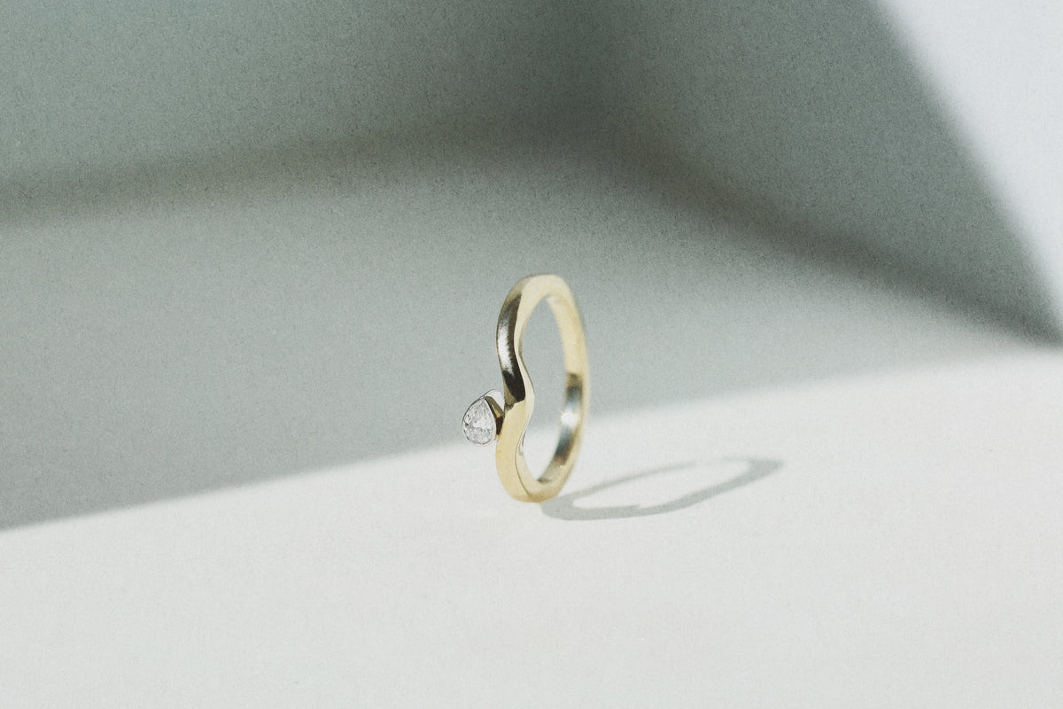 Pear Diamond Wave Band