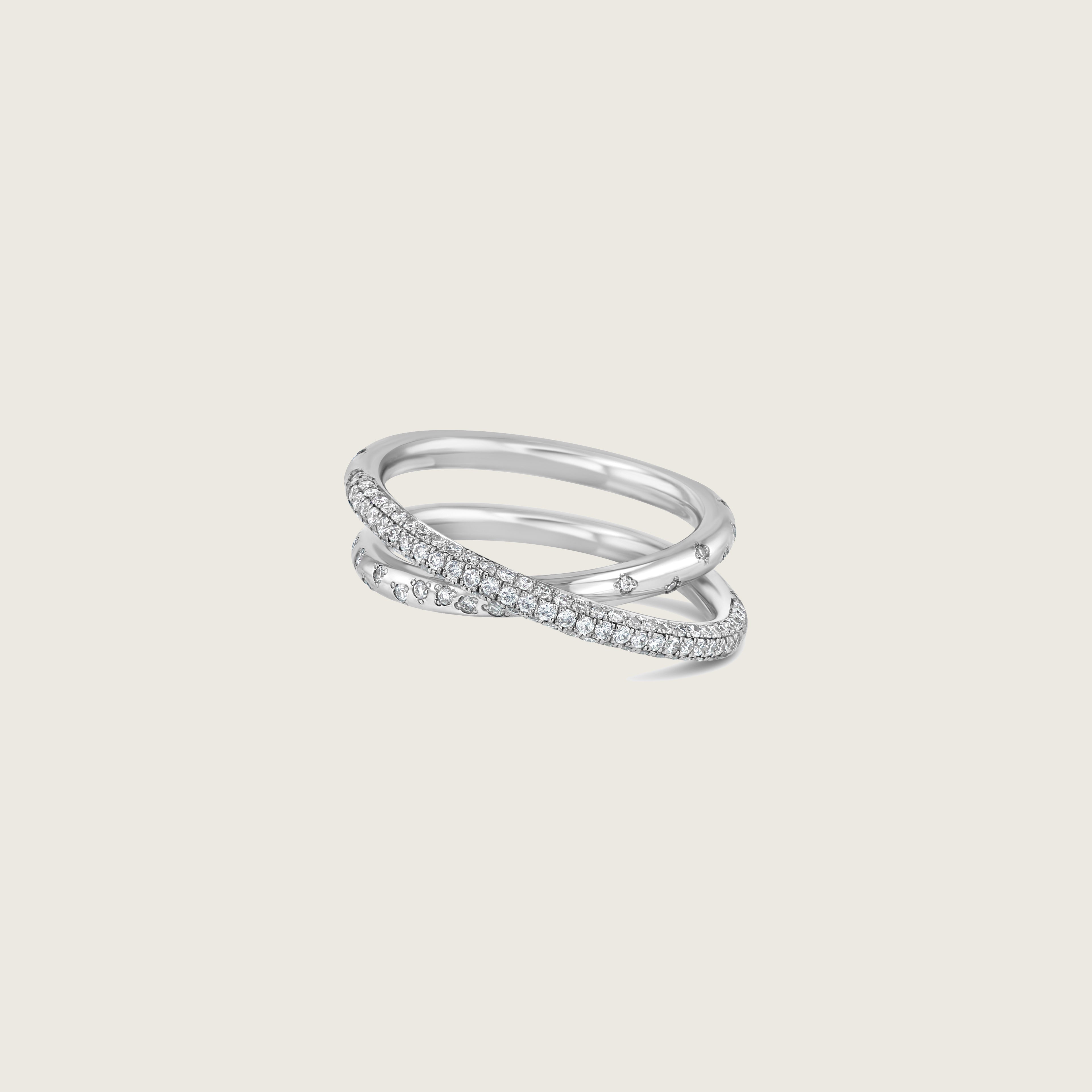 Crossover Helix with Descending Pavé