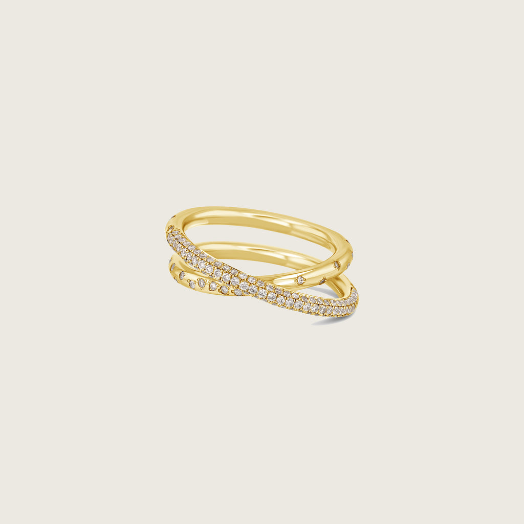 Crossover Helix with Descending Pavé