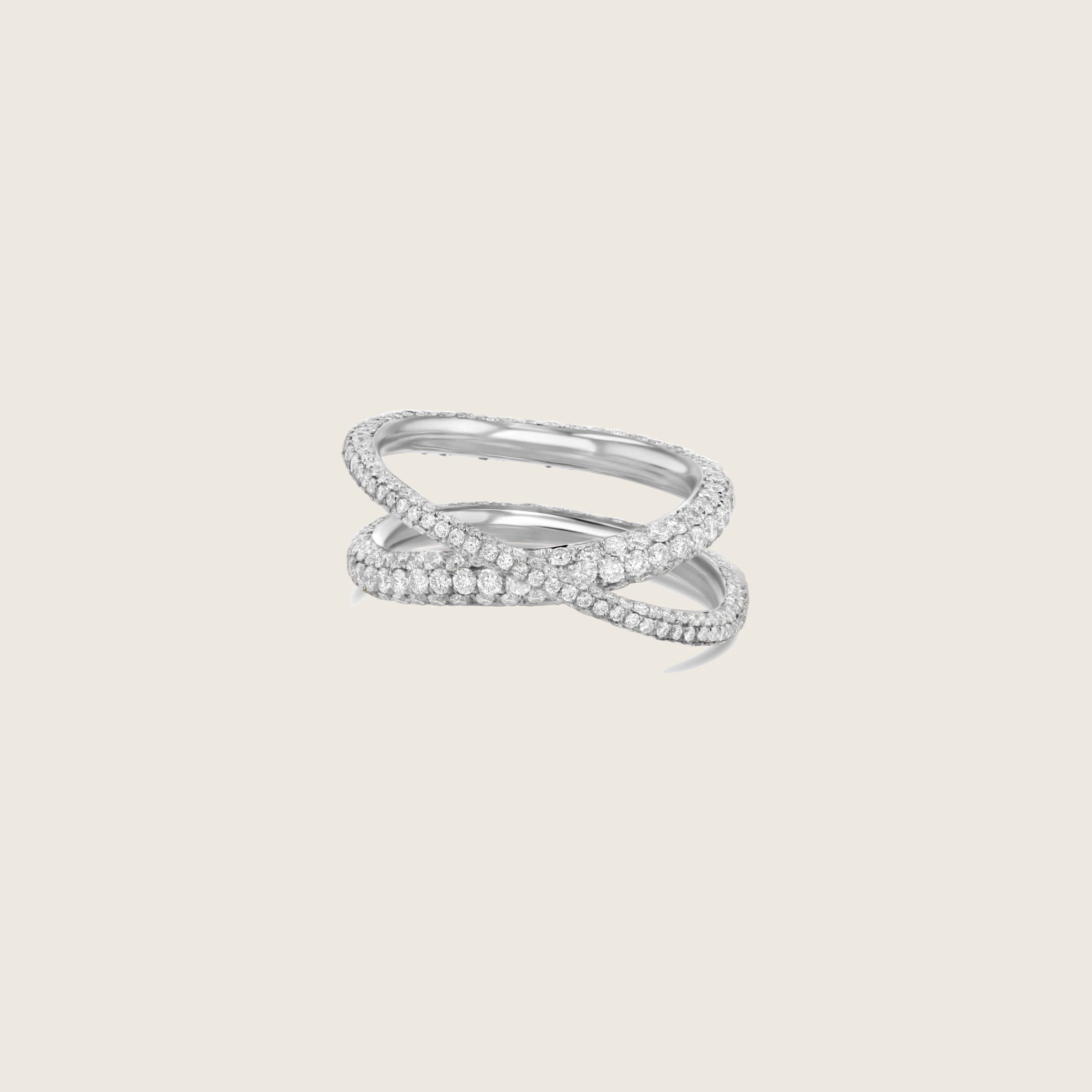 Micropavé Crossover Helix Ring