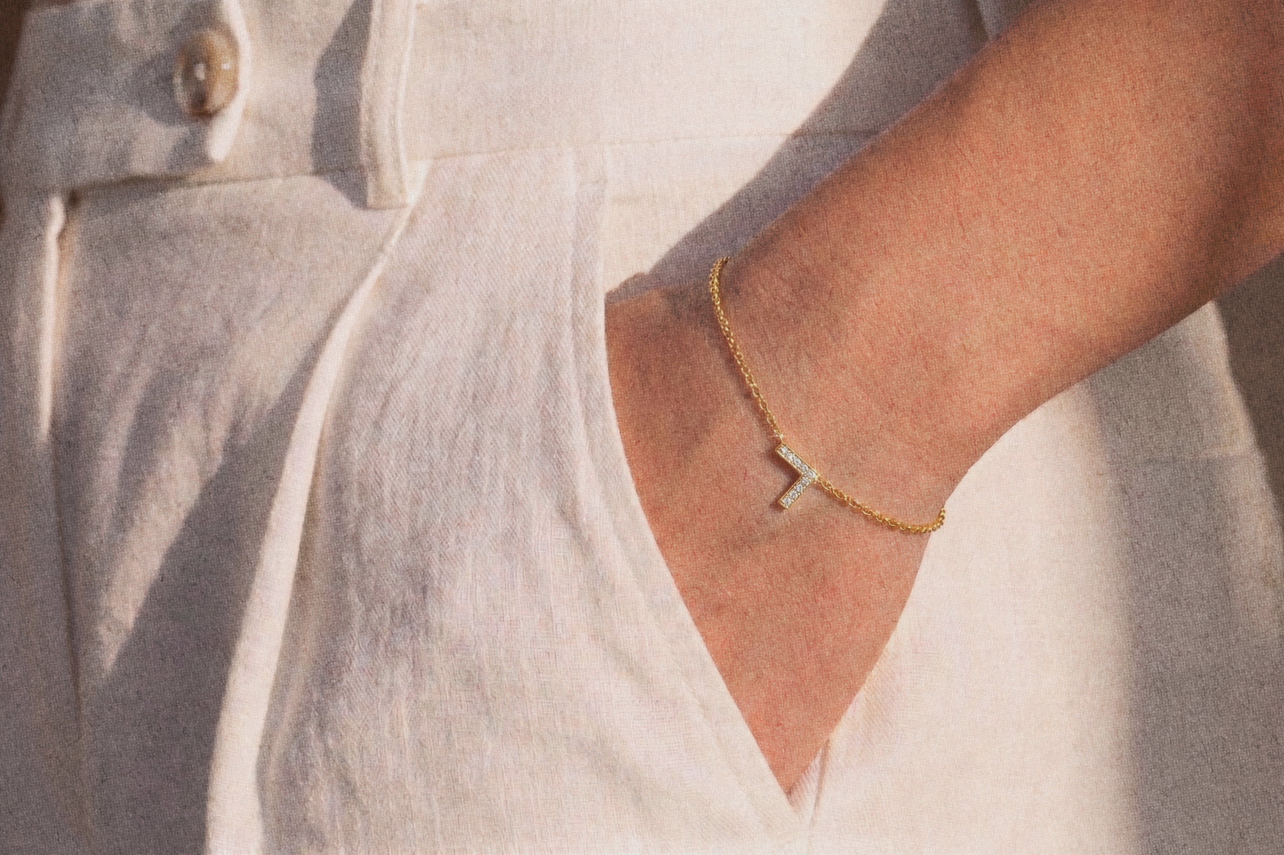 Hangul Korean Names Bracelet with Diamonds (1 letter)