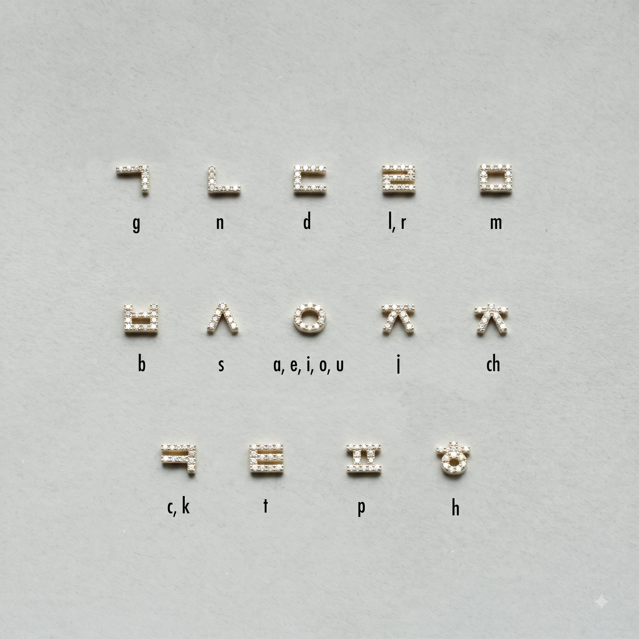 Hangul Double Letter Stud with Diamonds