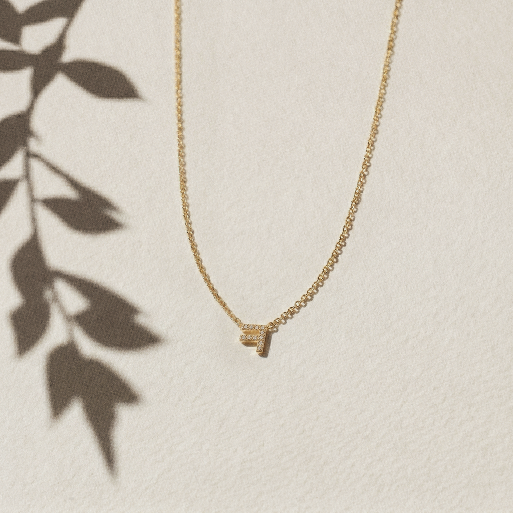 Hangul Korean Names Necklace with Diamonds (1 letter)