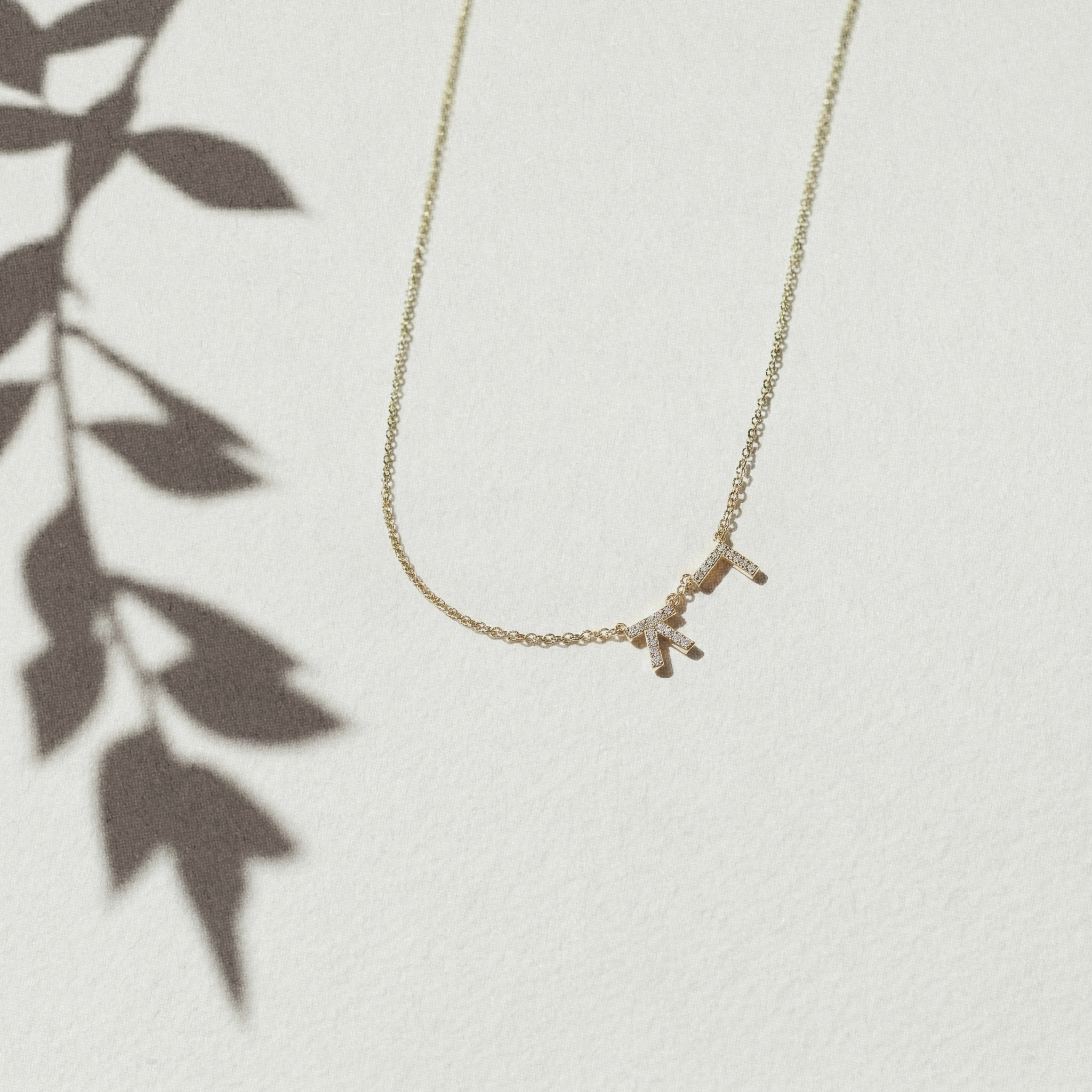 Hangul Korean Names Necklace with Diamonds (2 letters)